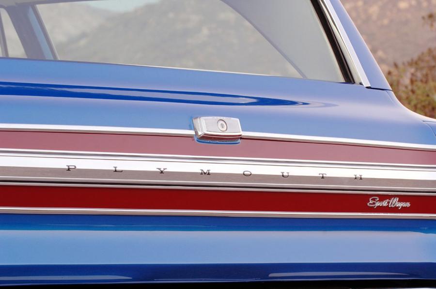  Plymouth GTX 440 Six Pack Wagon 1968 года  (фото 3 из 37)